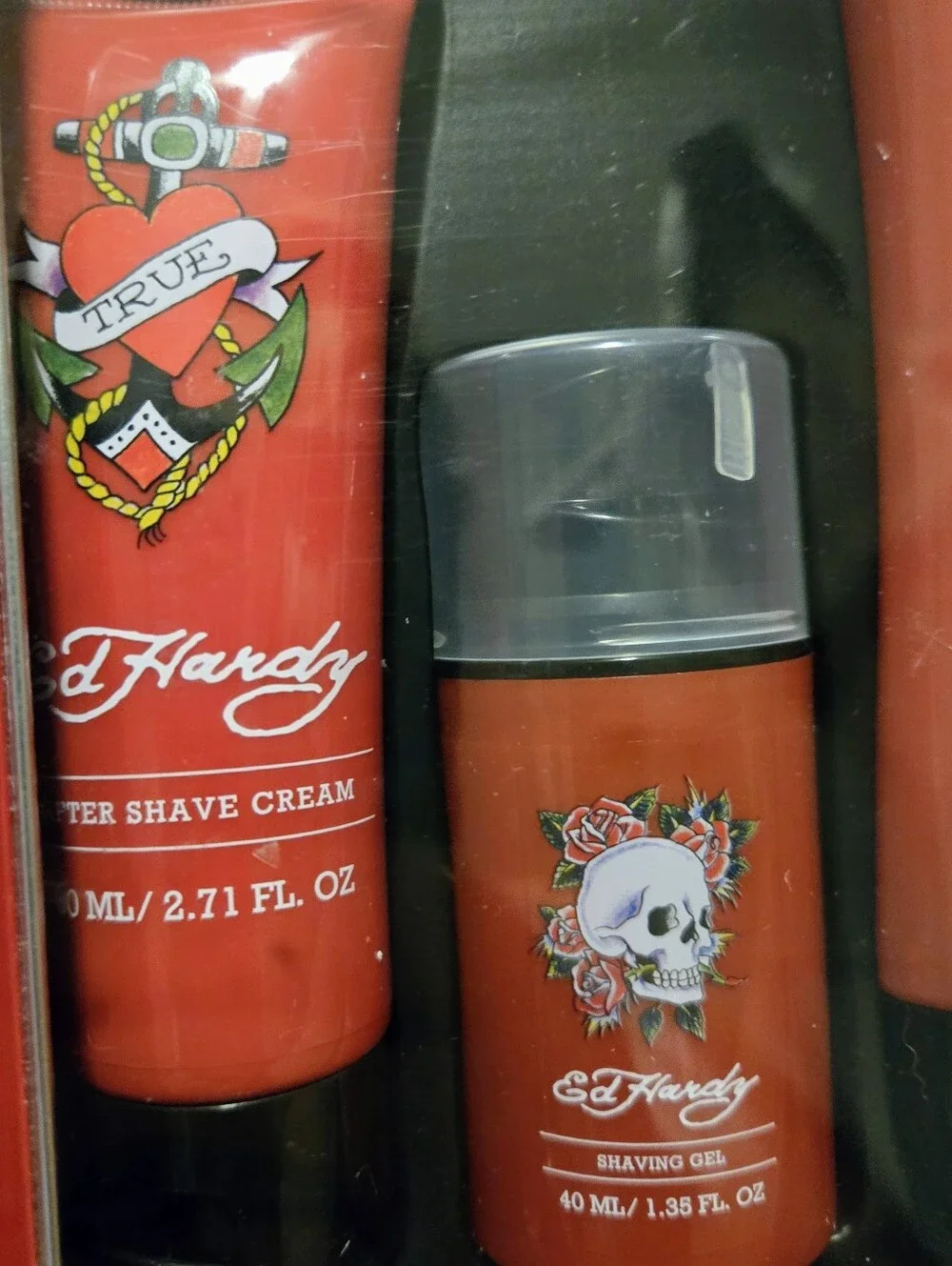 NWOT Ed Hardy 4-Piece Men's Hair, Body, and Face Tin Kit